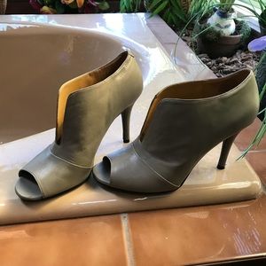High heel/bootie